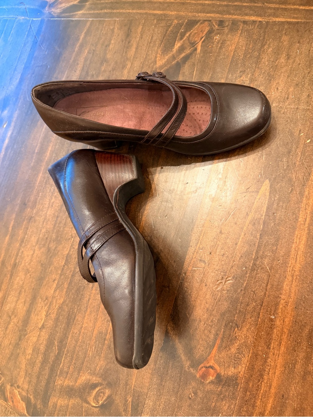 Women's Clark Brown Leather Mary Jane Slip-On 2” heel size 8.5M